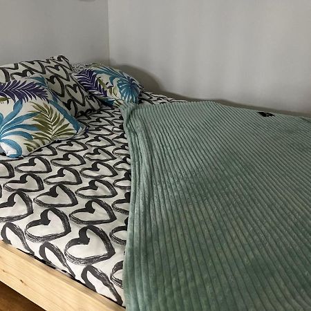 Alzira Bonita Habitacion Verde Con Bano Privado Hotell Exteriör bild