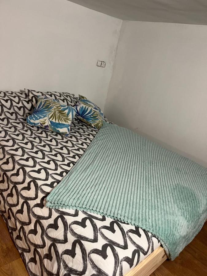 Alzira Bonita Habitacion Verde Con Bano Privado Hotell Exteriör bild